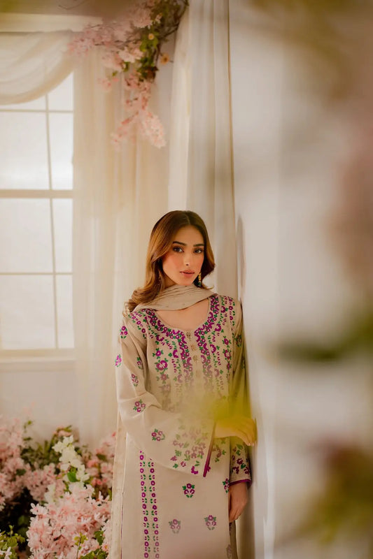 3 Pcs Women's Stitched Linen Embroidered Suit