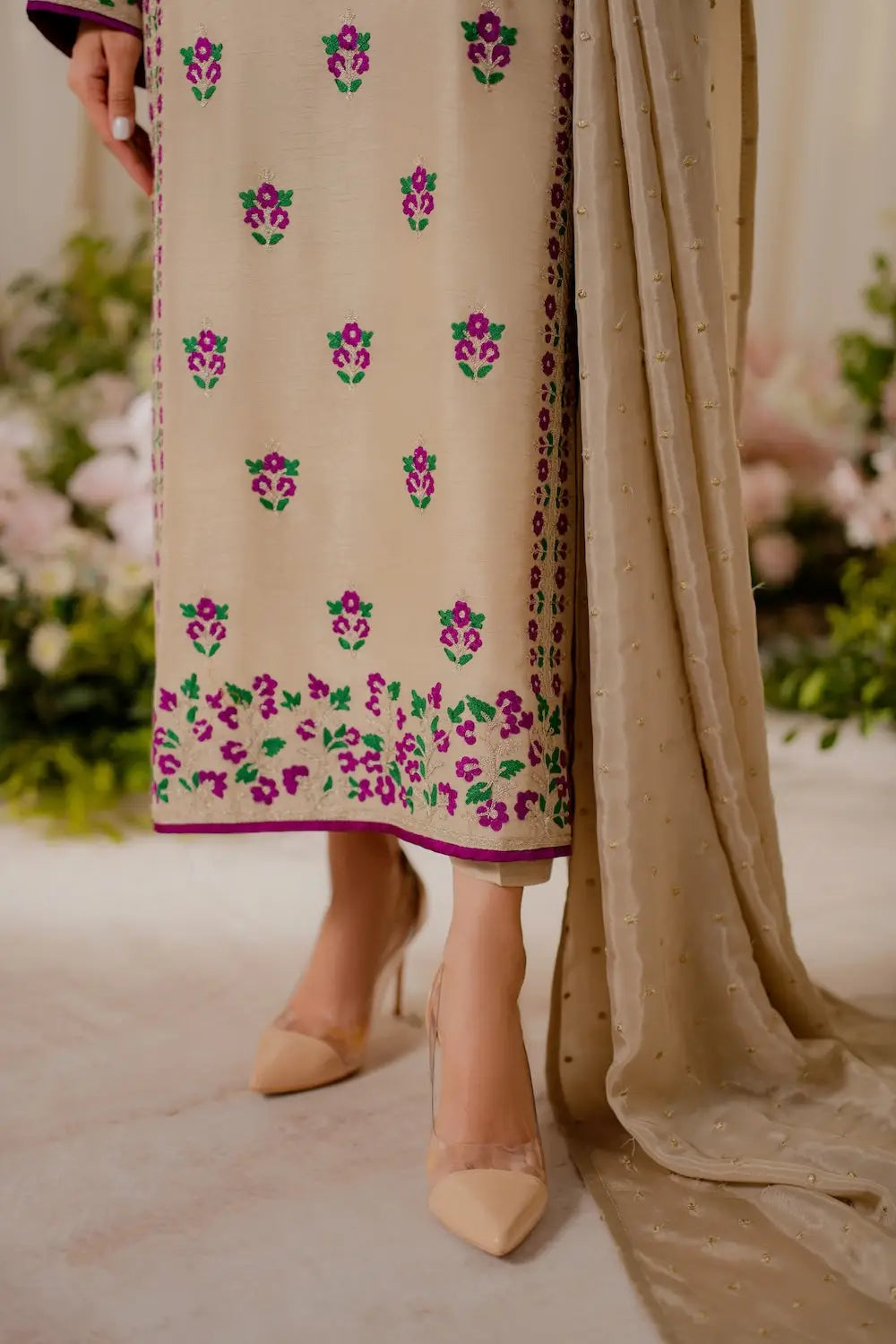 3 Pcs Women's Stitched Linen Embroidered Suit
